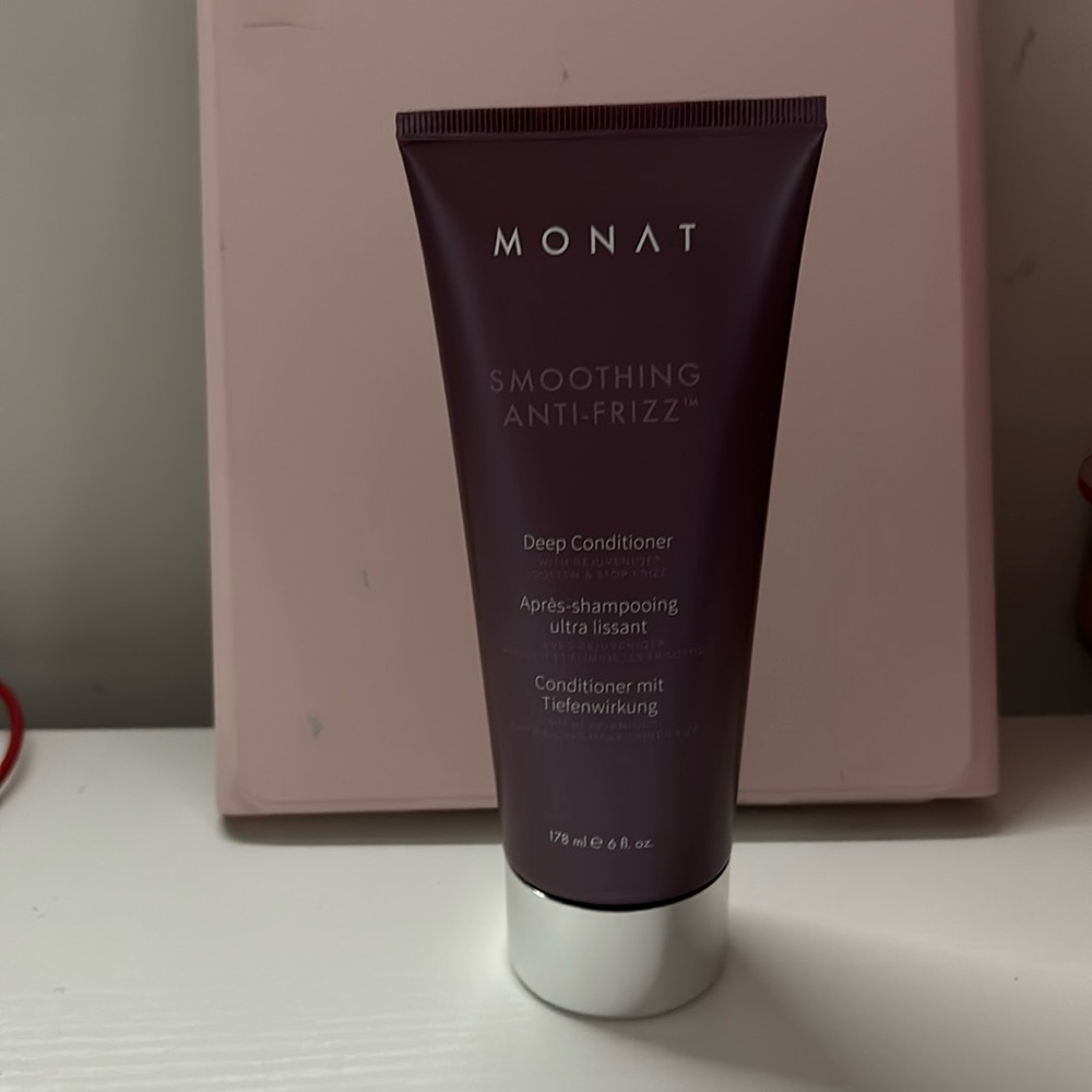 Monat deep conditioner